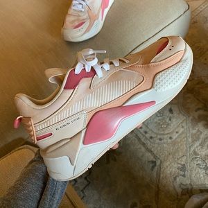 Woman’s Puma Sneakers Size 9